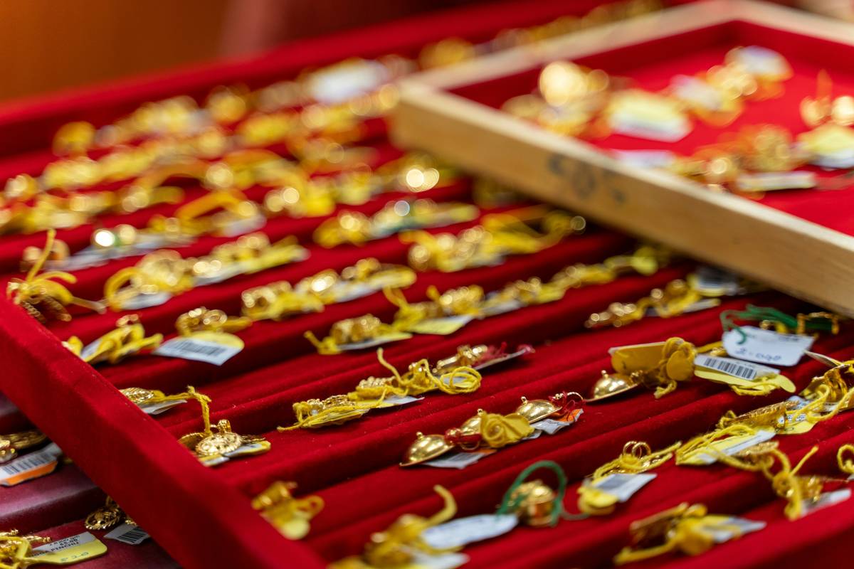 Antique and Estate Jewelry: 7 Proven Tips to Avoid Costly Mistakes